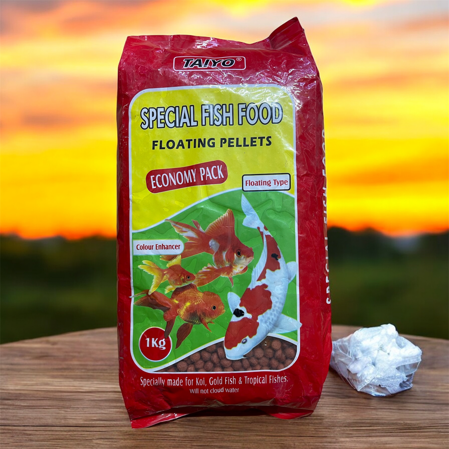 Taiyo Economy Pack Fish Food for all Tropical Fishes 1kg (5 mm - Large Pellet)