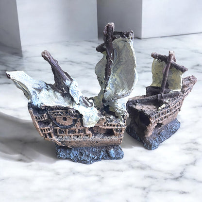 Broken Boat as Hiding Space (Pair) - Aquarium Ornamental Toy