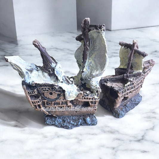 Broken Boat as Hiding Space (Pair) - Aquarium Ornamental Toy